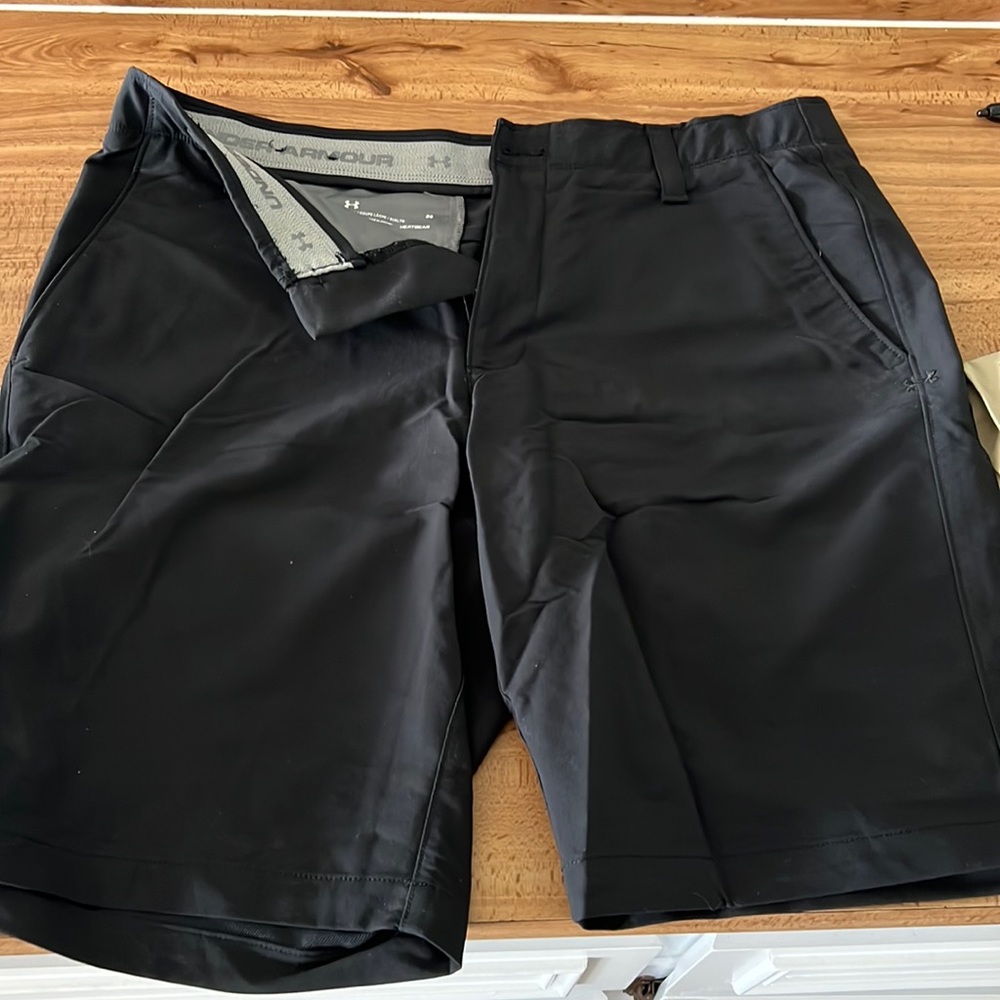 Men’s UA shorts like new